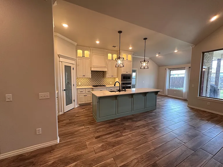 1723 Logans Way — Photo 16