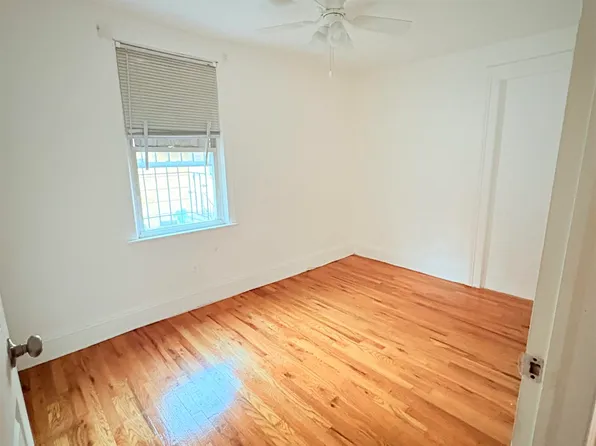 189 Garfield Avenue image 5 of 7