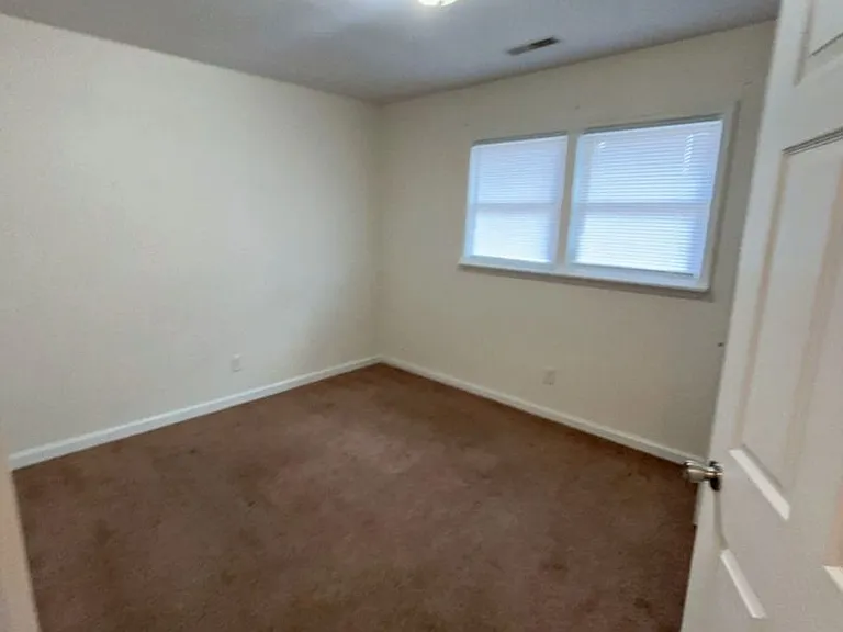 Skyline Apartments — Photo 37