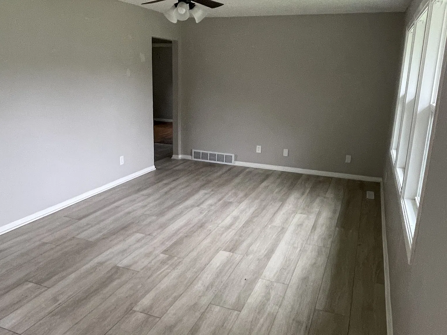 453 East Granger Avenue - 1 — Photo 3
