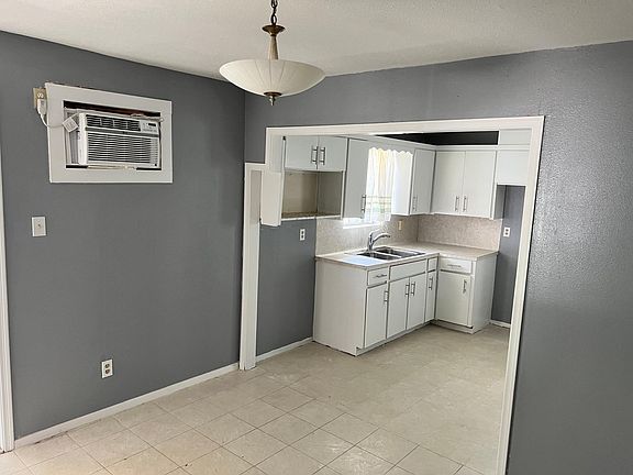 2nd image of 118 Miller Ave