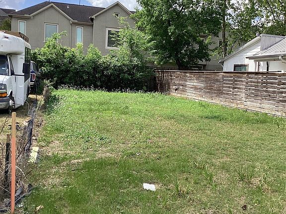 5th image of 4403 Allen St