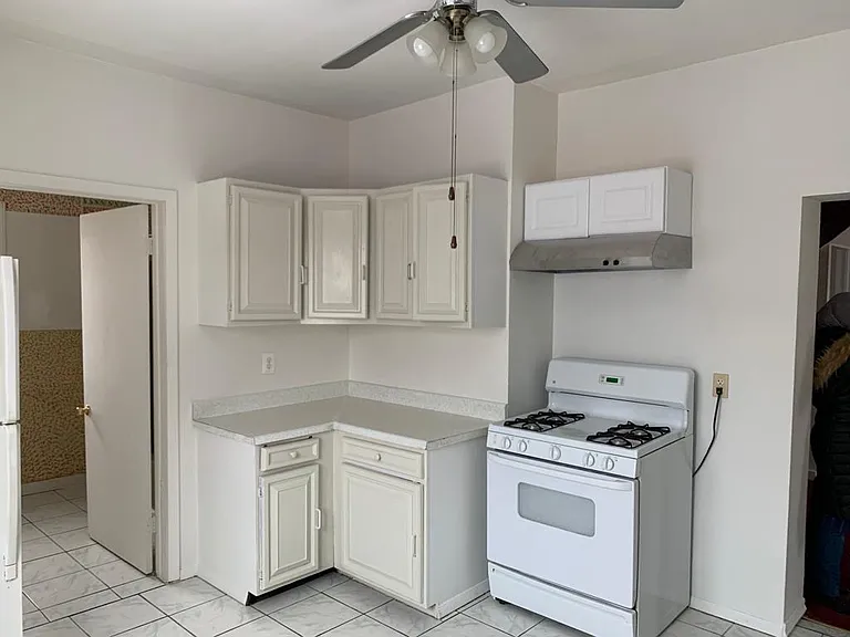 8430 Stephens Rd — Photo 5