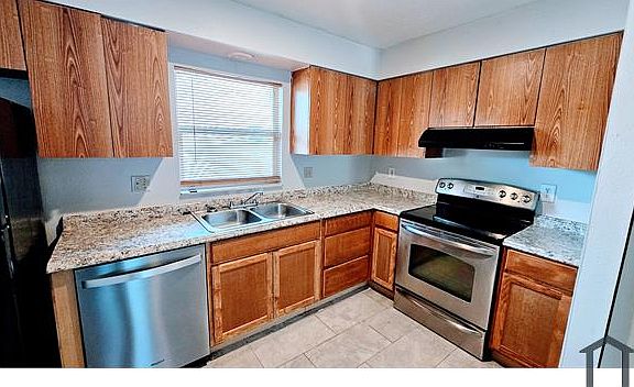 2nd image of 3421 Temple St APT A