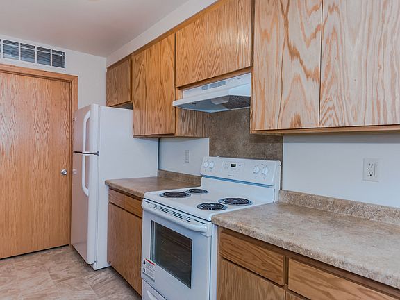 2nd image of 3540 S 18th St #4391769