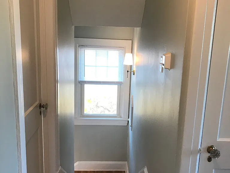 6 W Cecil St — Photo 16
