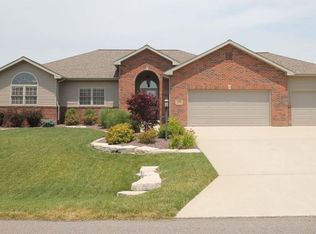 309 Somerset Dr, Metamora, IL 61548