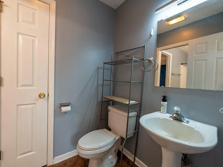 497 Sunset Dr — Photo 23