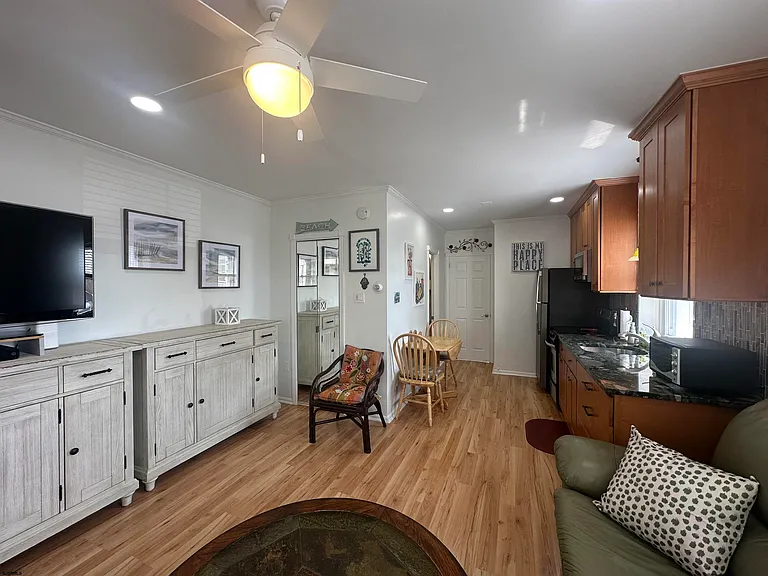 9010 Atlantic Ave #112 — Photo 7