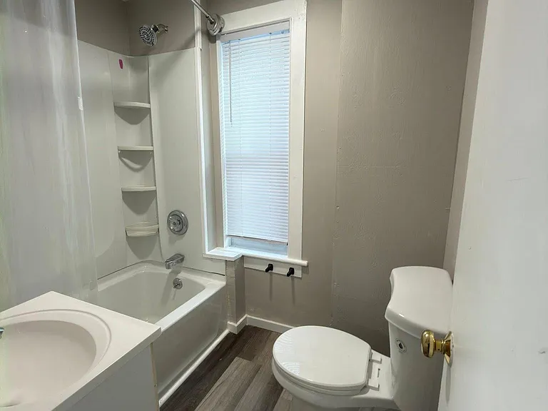 75-77 Briggs Ave #77-1 — Photo 7