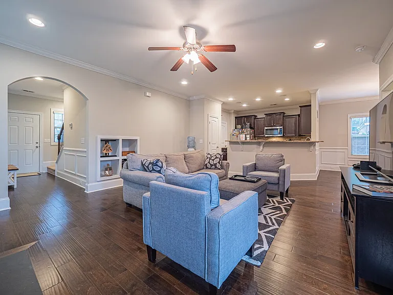 3057 Girard Dr — Photo 14