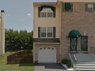 16 Vista Ct, New Castle, DE 19720