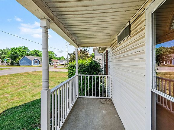 5th image of 5308 Flagstone Dr