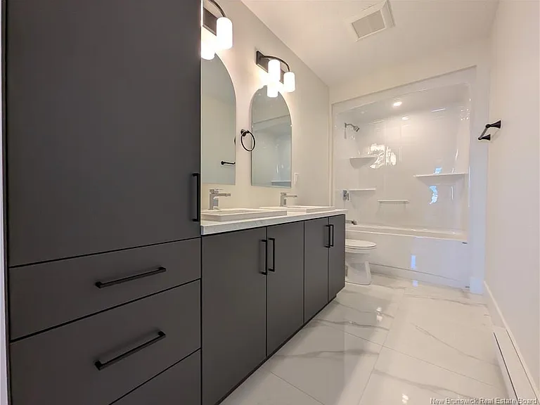 148 Ernest St — Photo 15