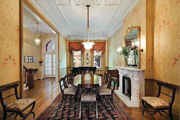 Sold by Stribling | media 11