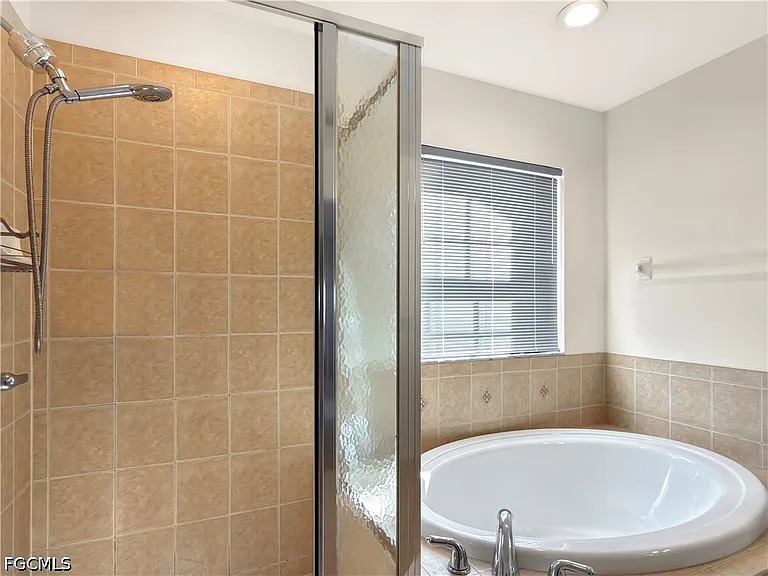 9729 Heatherstone River Ct #3 — Photo 32