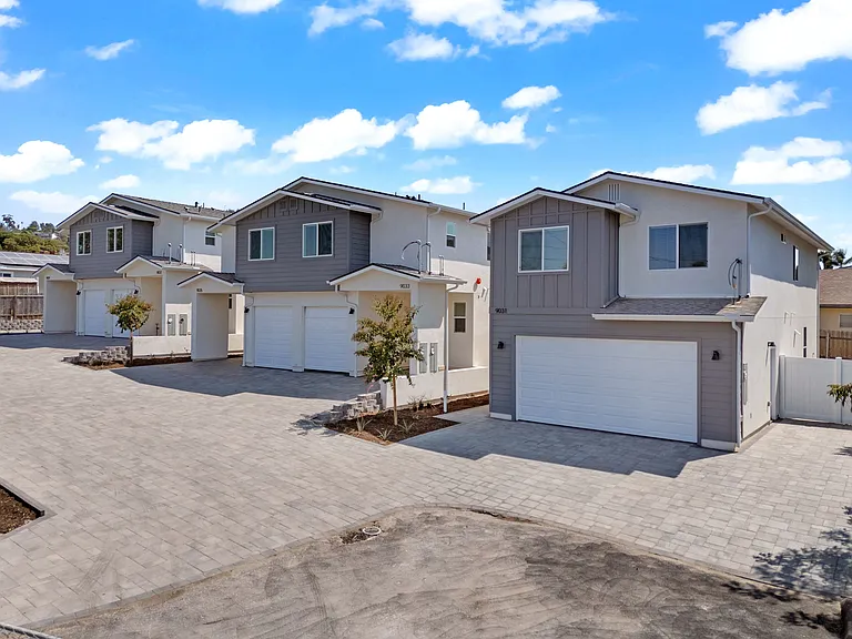 9033 Meghan Ct #9033 — Photo 18