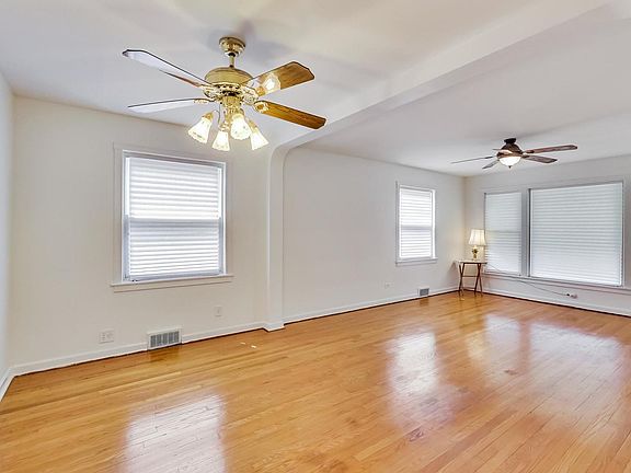 5th image of 1955 N Oak Park Ave
