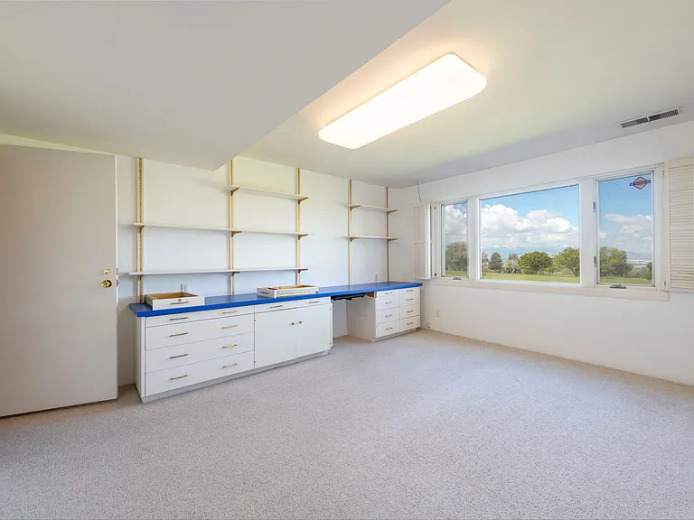 1038 S Oak Hills Way — Photo 24
