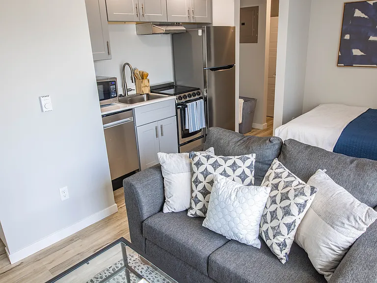 509 E White St #17 — Photo 13