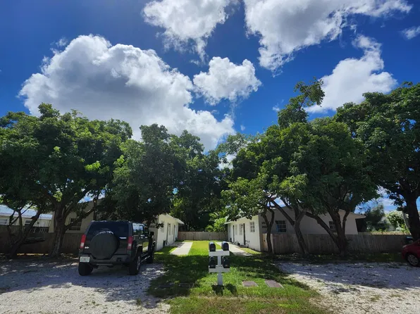 16912 SW 93rd Ct, Miami, FL 33157