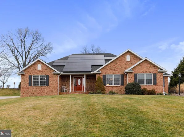 6510 Bent Oak Dr, Fayetteville, PA 17222