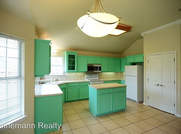5th image of 4305 Adolph Ave