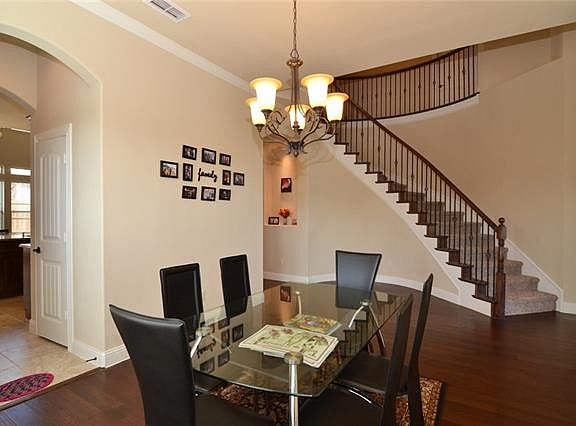 5th image of 1409 Oak Hill Ln