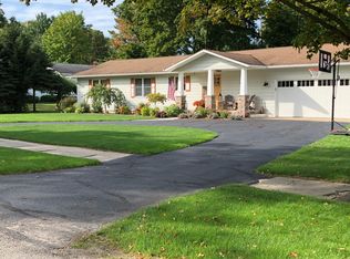 404 Pine St, Elk Rapids, MI 49629