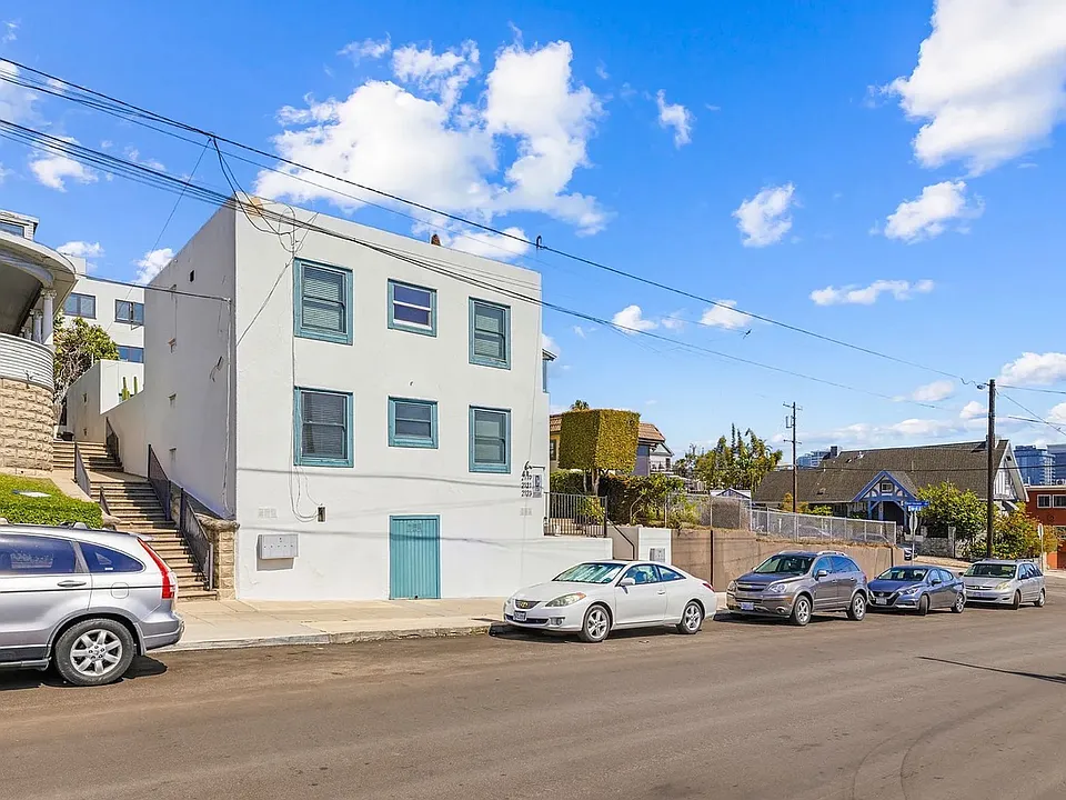 2119 Albatross St #2119