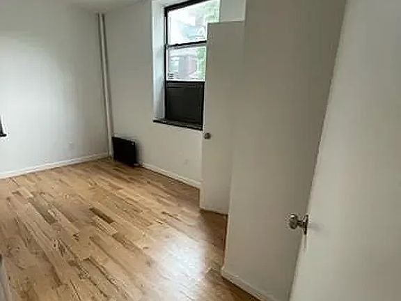 4th image of 1632 E 18th St Unit 1A