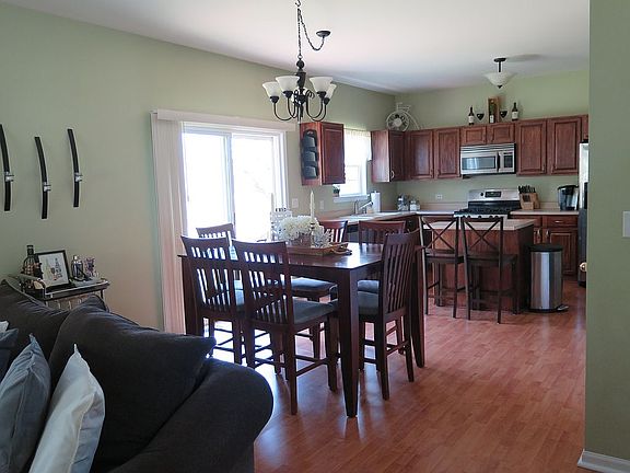 4th image of 12 Rolling Hills Ct