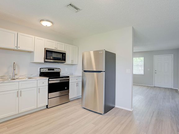 5th image of 6600 Jupiter Gardens Blvd #H