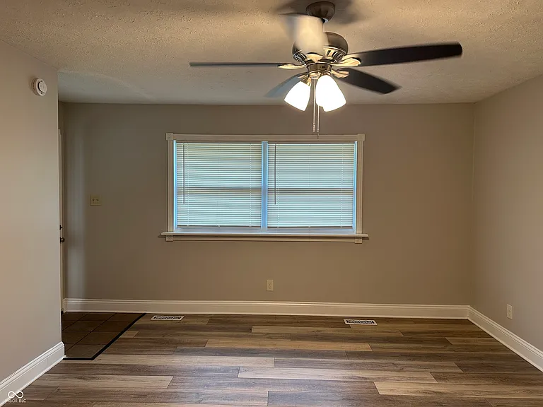1545 Temperance Ave — Photo 5