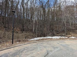 4232 Bennington Ct, Eau Claire, WI 54703