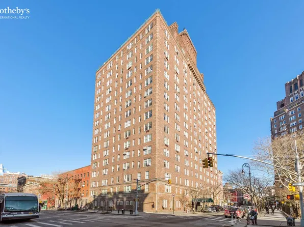 299 West 12th Street 1A image 9 of 9