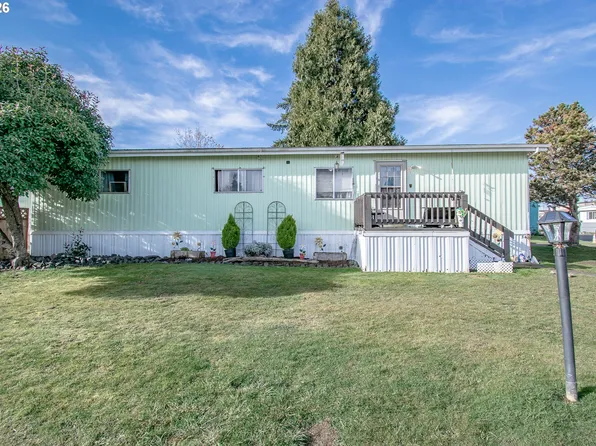 1415 S Bertelsen Rd Space 34, Eugene, OR 97402