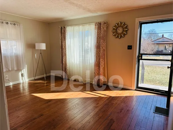 1217 Belmar Dr, Louisville, KY 40213
