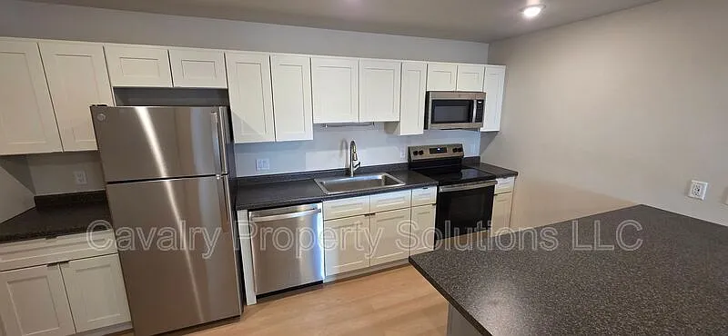 Studio, 1.0 bath, 620 sqft, $1,300 — Photo 4