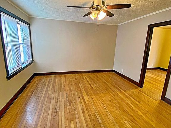 4th image of 2221 Jones St #222116