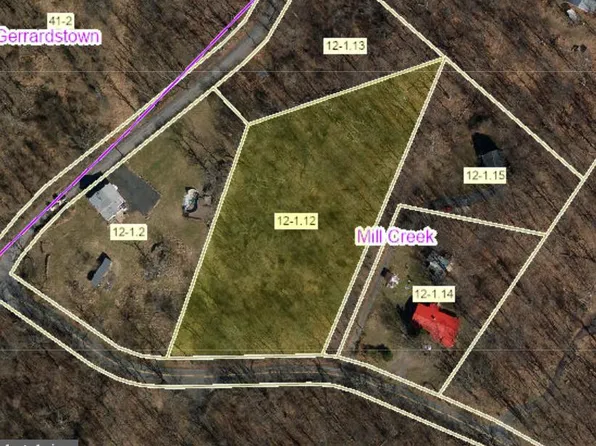 11 Sam Mason Rd, Bunker Hill, WV 25413
