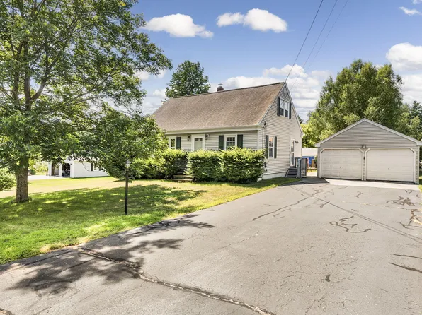 23 Woodside Drive, Cumberland, ME 04021