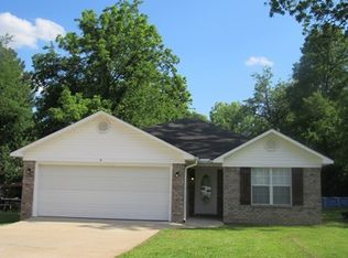 81 Bledsoe St, Grenada, MS 38901