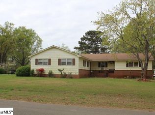 300 Marion Pl, Clinton, SC 29325