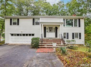 14 Chipping Lane, Norwalk, CT 06854