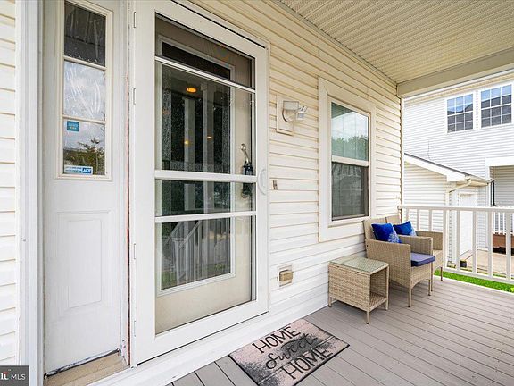 3rd image of 7605 Bluff Point Ln