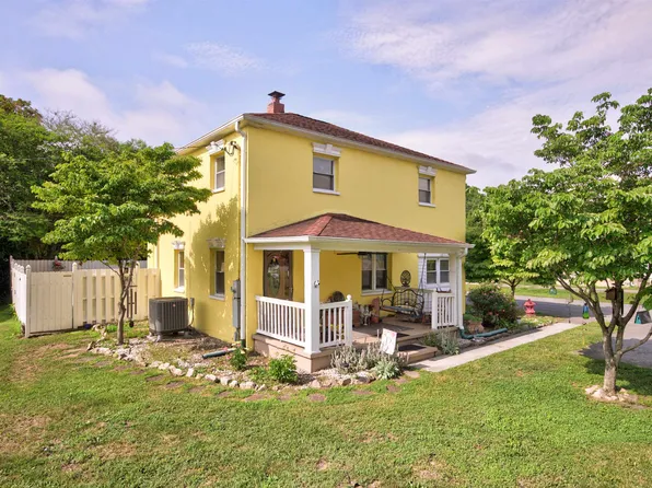 5932 Virginia Ave, Pembroke, VA 24136