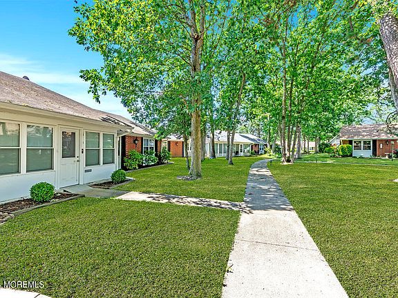 4th image of 691B Plymouth Drive #B