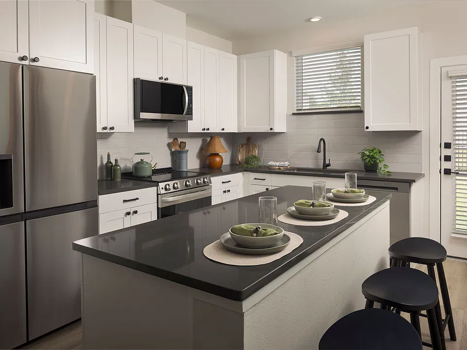 HARMON Melissa by Crescent Communities