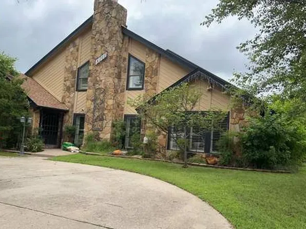 8101 Brownsville Ln, Bethany, OK 73008